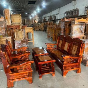 Các loại gỗ phổ biến để chế tác Bàn Thờ Gỗ Tự Nhiên