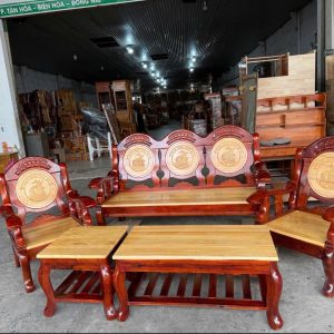 Phối Màu và Bố Trí Nội Thất Với Bàn Trà Gỗ