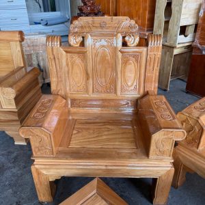 Đặc điểm nổi bật của Giường Ngủ Gỗ Gõ Đỏ Sang Trọng
