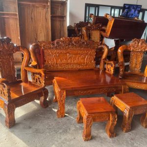 Giá trị thẩm mỹ và độ bền của Kệ Tivi Gỗ tự nhiên